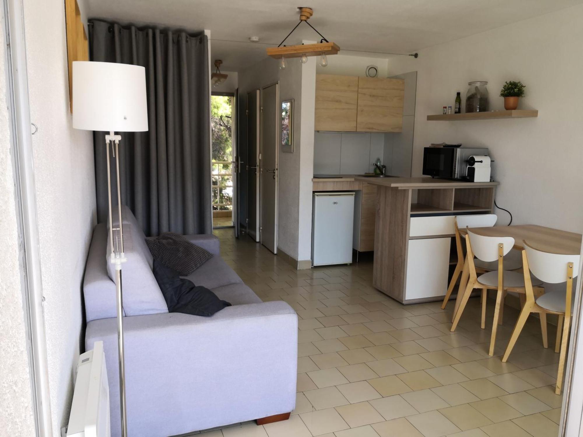 Studio A Hyeres Port - Proche De Toutes Commodites Bagian luar foto